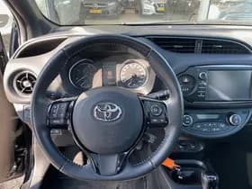 Toyota Yaris thumbnail 11