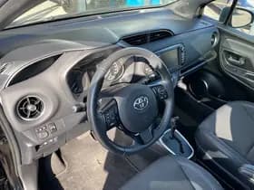 Toyota Yaris thumbnail 12
