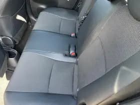 Toyota Yaris thumbnail 14