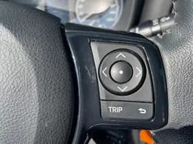 Toyota Yaris thumbnail 18