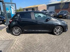 Toyota Yaris thumbnail 5