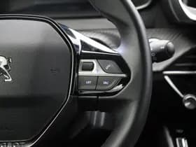 Peugeot e-2008 thumbnail 17