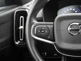 Volvo XC40 thumbnail 18