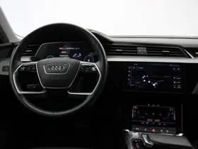 Audi e-tron thumbnail 4