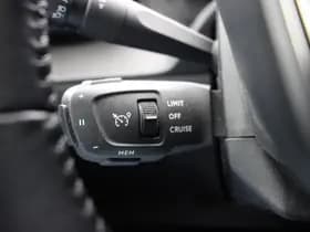 Peugeot e-208 thumbnail 24