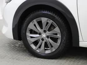 Peugeot e-208 thumbnail 31