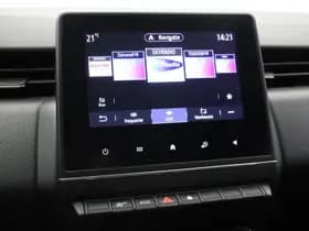 Renault Clio thumbnail 24