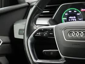 Audi e-tron thumbnail 17