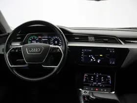 Audi e-tron thumbnail 4