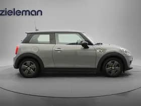 MINI Cooper thumbnail 12