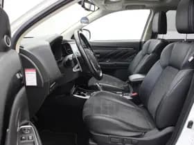 Mitsubishi Outlander thumbnail 9