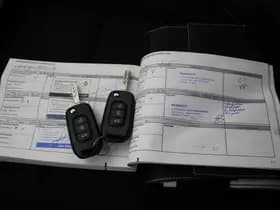 Renault Captur thumbnail 3