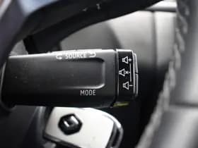 Renault Captur thumbnail 24