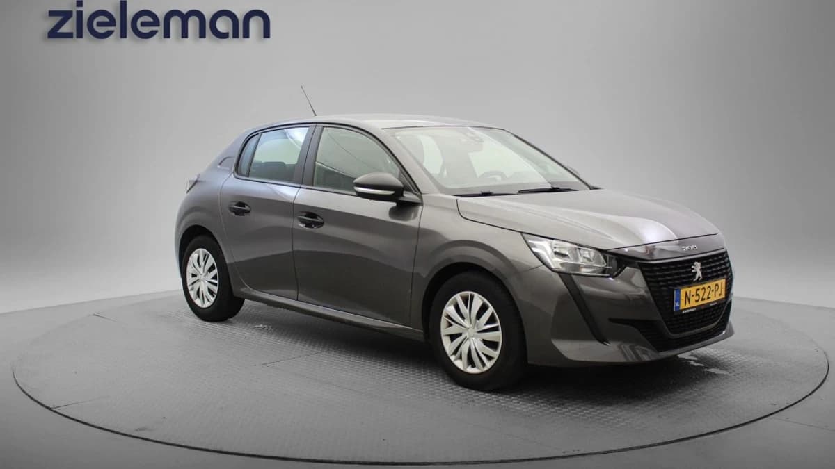Peugeot 208 — foto 1