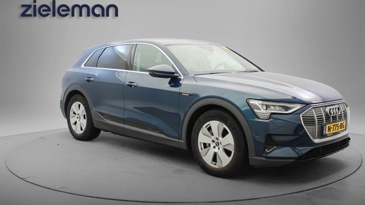 Audi e-tron — foto 1