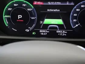 Audi e-tron thumbnail 22