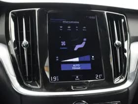 Volvo V60 thumbnail 25