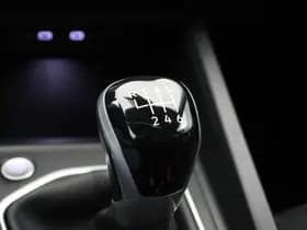 Volkswagen Golf thumbnail 27
