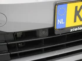 Volkswagen Golf thumbnail 32