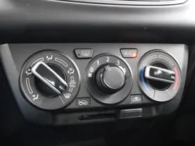 Suzuki Swift thumbnail 23