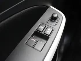 Suzuki Swift thumbnail 24