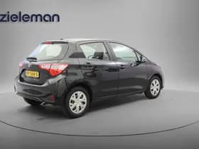 Toyota Yaris thumbnail 13