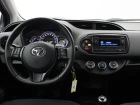 Toyota Yaris thumbnail 3