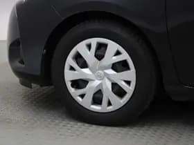 Toyota Yaris thumbnail 25