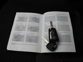 Toyota Yaris thumbnail 4
