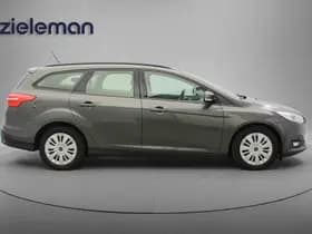 Ford Focus thumbnail 13