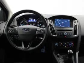 Ford Focus thumbnail 3