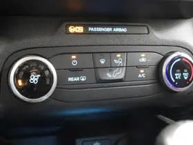 Ford Focus thumbnail 24