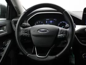 Ford Focus thumbnail 17
