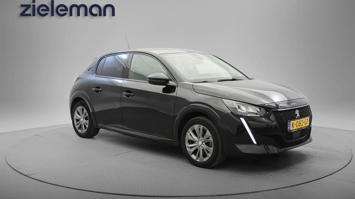 Peugeot e-208 — foto 1