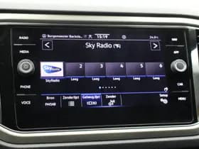 Volkswagen T-Roc thumbnail 23