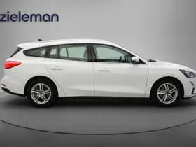 Ford Focus thumbnail 12