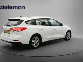 Ford Focus thumbnail 13