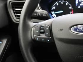 Ford Focus thumbnail 18
