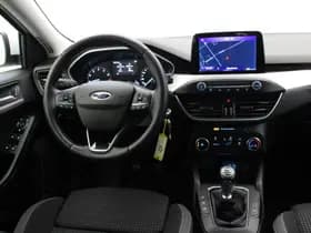 Ford Focus thumbnail 3