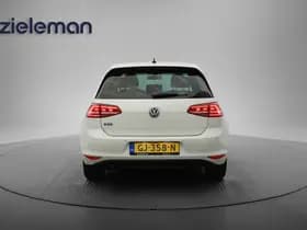 Volkswagen Golf thumbnail 14
