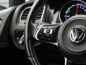 Volkswagen Golf thumbnail 18
