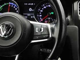 Volkswagen Golf thumbnail 19