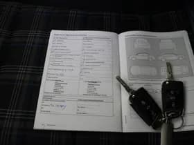 Volkswagen Golf thumbnail 4