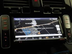 Nissan Leaf thumbnail 5