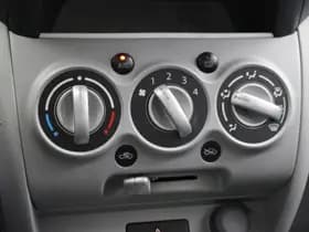 Suzuki Alto thumbnail 20