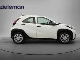Toyota Aygo X thumbnail 13