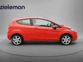 Ford Fiesta thumbnail 8