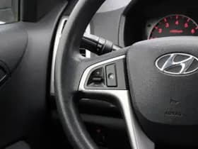 Hyundai i20 thumbnail 17