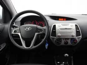 Hyundai i20 thumbnail 3