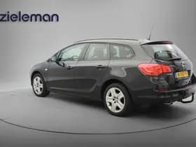 Opel Astra thumbnail 2